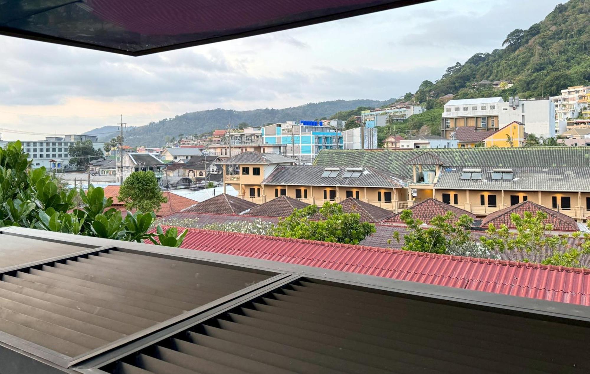 The Deck Condominium By Lofty Patong Buitenkant foto